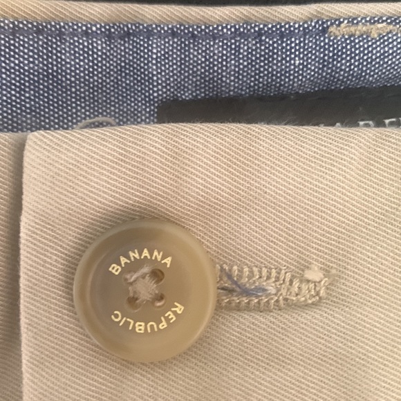 Banana Republic Aiden Chino - Picture 2 of 9